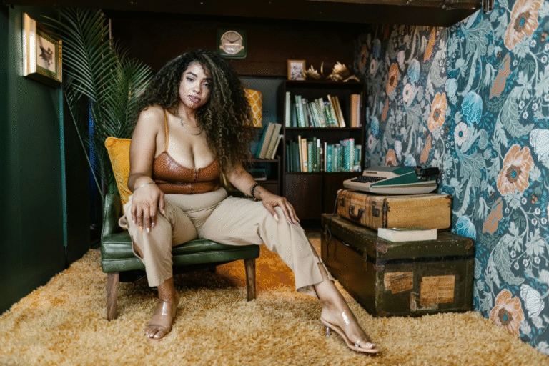 Dating Struggles Plus Size Women Face – And How to Overcome Them